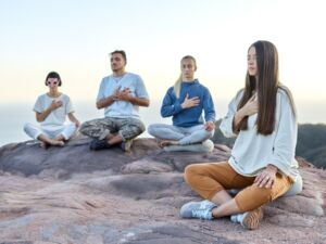 terapeuttinen meditaatio puhdistaa kehoa ja mieltä